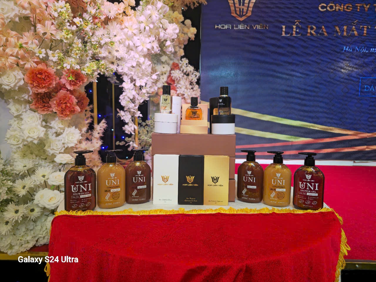 Nước hoa, mỹ phẩm cao cấp UNI: Tinh hoa từ Trầm Hương Việt