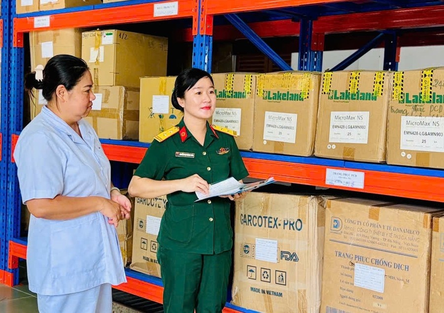 Nữ thầy thuốc giỏi chuyên môn, nhiệt huyết với phong trào Nữ thầy thuốc giỏi chuyên môn, nhiệt huyết với phong trào