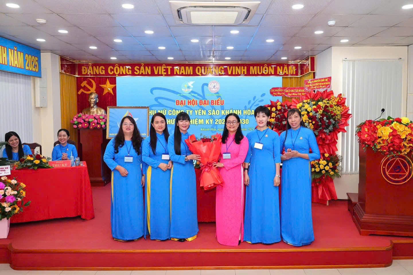 “Phụ Nữ Yến Sào Khánh Hòa Đoàn Kết, Trí Tuệ, Đổi Mới, Sáng Tạo, Phát Triển Bền Vững”