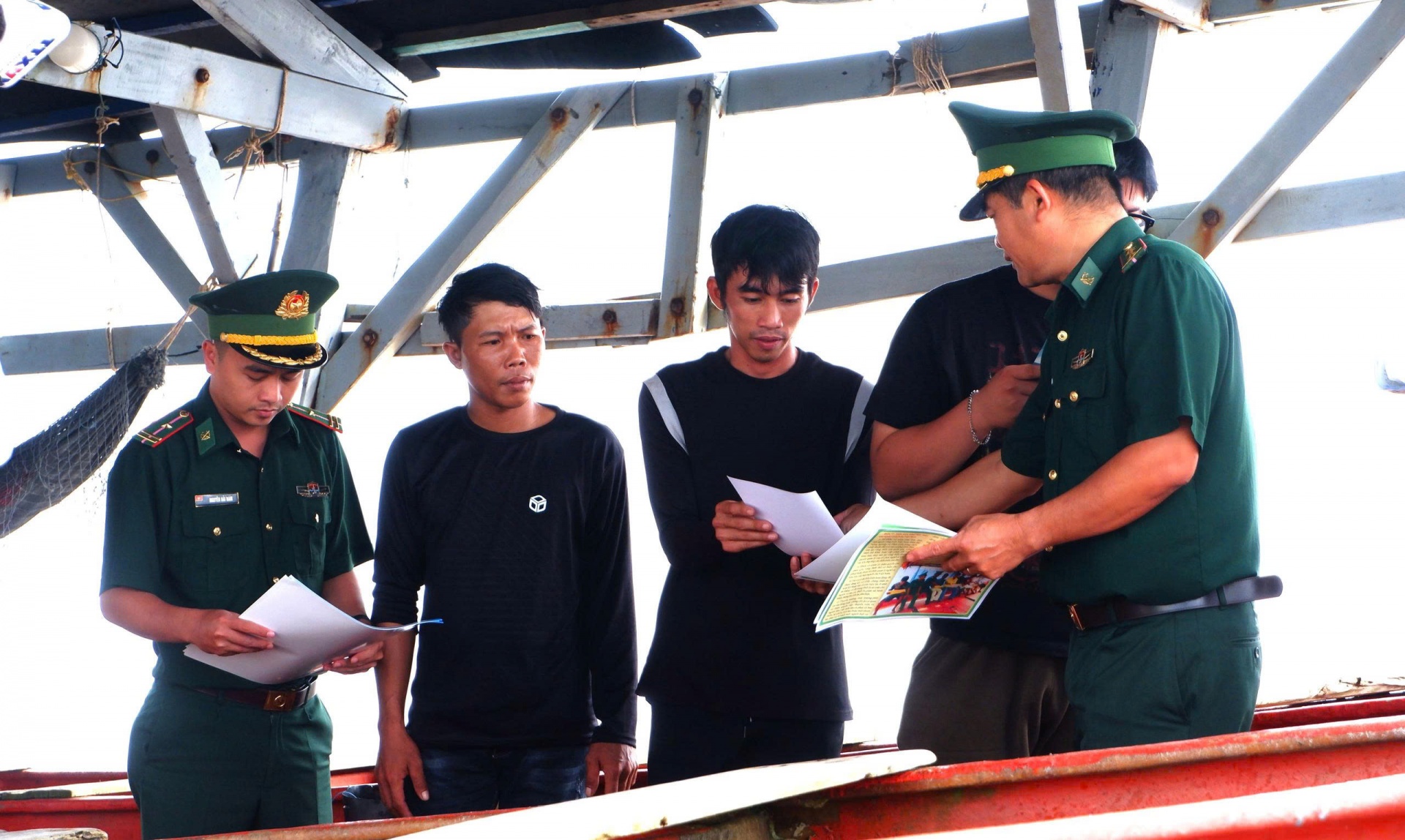 Chung tay gỡ “thẻ vàng” để phát triển bền vững ngành thuỷ sản