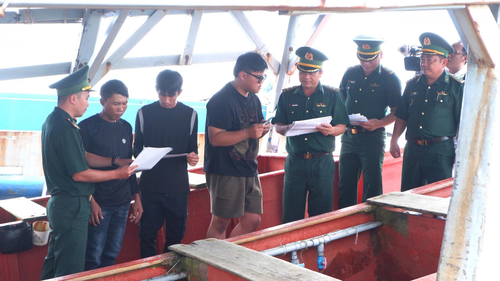 Chung tay gỡ “thẻ vàng” để phát triển bền vững ngành thuỷ sản