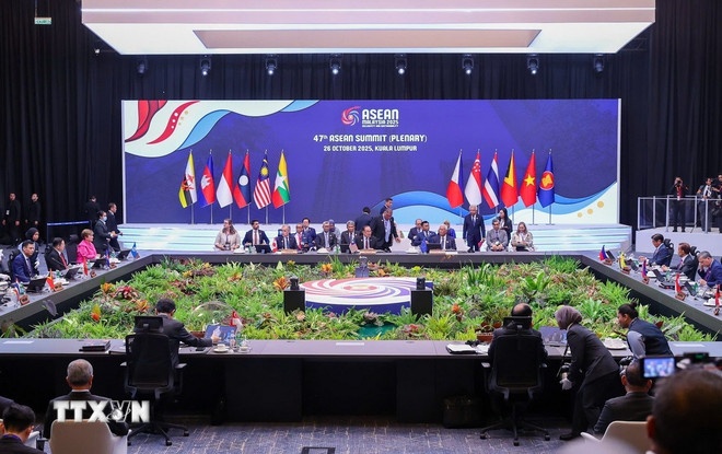 Thủ tướng Phạm Minh Chính tham dự Phiên toàn thể Hội nghị Cấp cao ASEAN lần thứ 47 và Lễ trao Nghị định thư thứ hai sửa đổi Hiệp định Thương mại Hàng hóa ASEAN (ATIGA). (Ảnh: TTXVN)