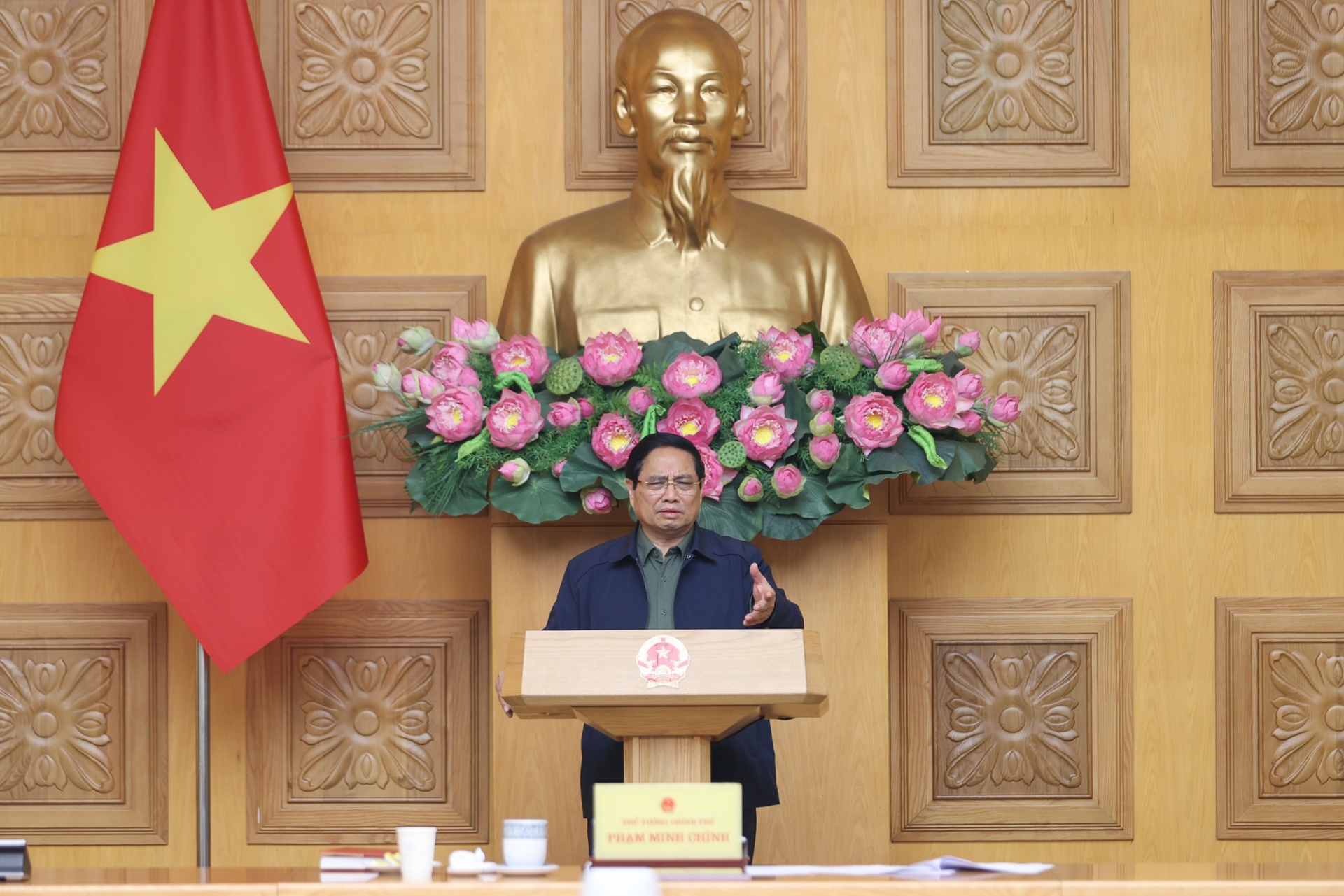 Thủ tướng yêu cầu tính toán phương án khắc phục hậu quả, khôi phục các hoạt động ngay sau khi lũ rút, nhất là lớp học, trường học và các cơ sở y tế - Ảnh: VGP Thủ tướng yêu cầu tính toán phương án khắc phục hậu quả, khôi phục các hoạt động ngay sau khi lũ rút, nhất là lớp học, trường học và các cơ sở y tế - Ảnh: VGP