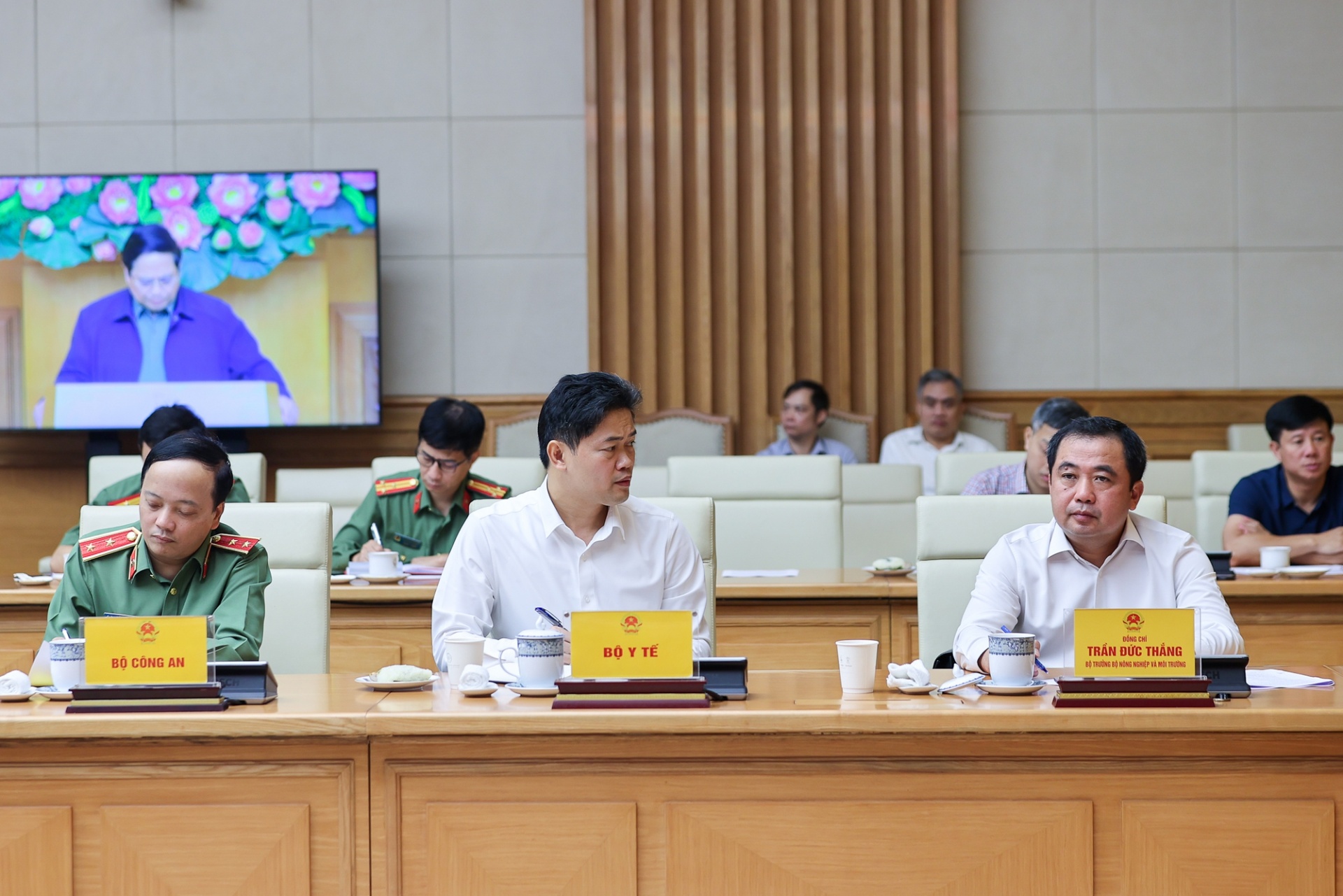 Đại diện lãnh đạo các bộ, ngành tham dự cuộc họp - Ảnh: VGP Đại diện lãnh đạo các bộ, ngành tham dự cuộc họp - Ảnh: VGP