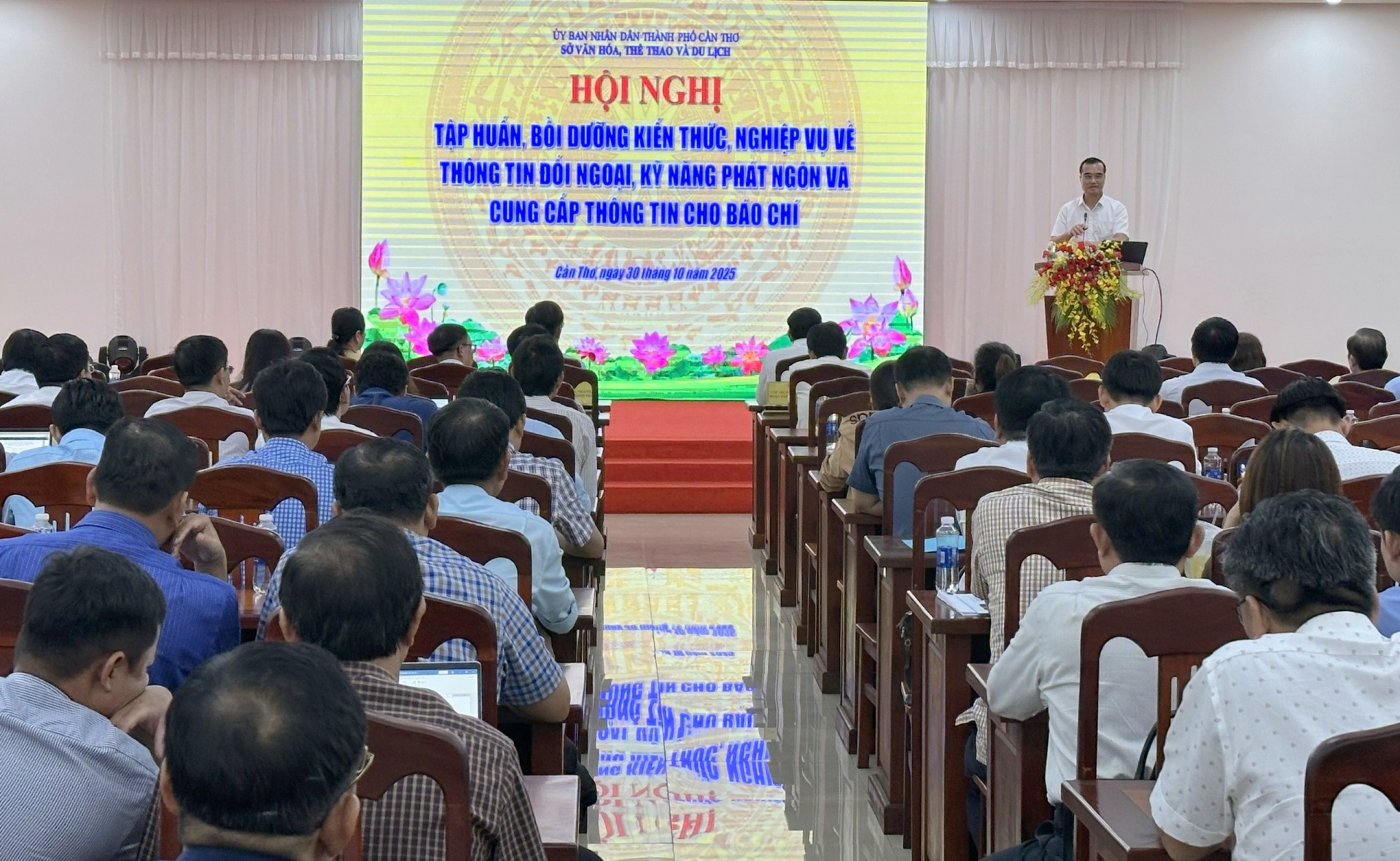 Cần Thơ bồi dưỡng kiến thức kỹ năng phát ngôn và cung cấp thông tin cho báo chí