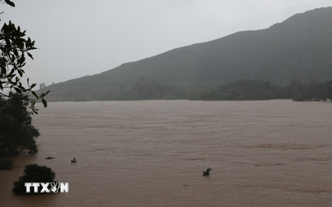 Nước sông Thu Bồn dâng cao. (Ảnh: TTXVN) Nước sông Thu Bồn dâng cao. (Ảnh: TTXVN)