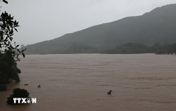 Thời tiết ngày 30/10: Bắc Bộ đón không khí lạnh, lũ trên sông Hương đang xuống