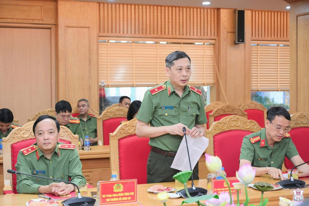 Trường Đại học Y Hà Nội và Bệnh viện 19-8 ký kết thỏa thuận hợp tác toàn diện Trường Đại học Y Hà Nội và Bệnh viện 19-8 ký kết thỏa thuận hợp tác toàn diện