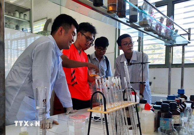 Phòng nghiên cứu trường Đại học Sư phạm kỹ thuật (Đại học Đà Nẵng). (Ảnh: TTXVN phát) Phòng nghiên cứu trường Đại học Sư phạm kỹ thuật (Đại học Đà Nẵng). (Ảnh: TTXVN phát)