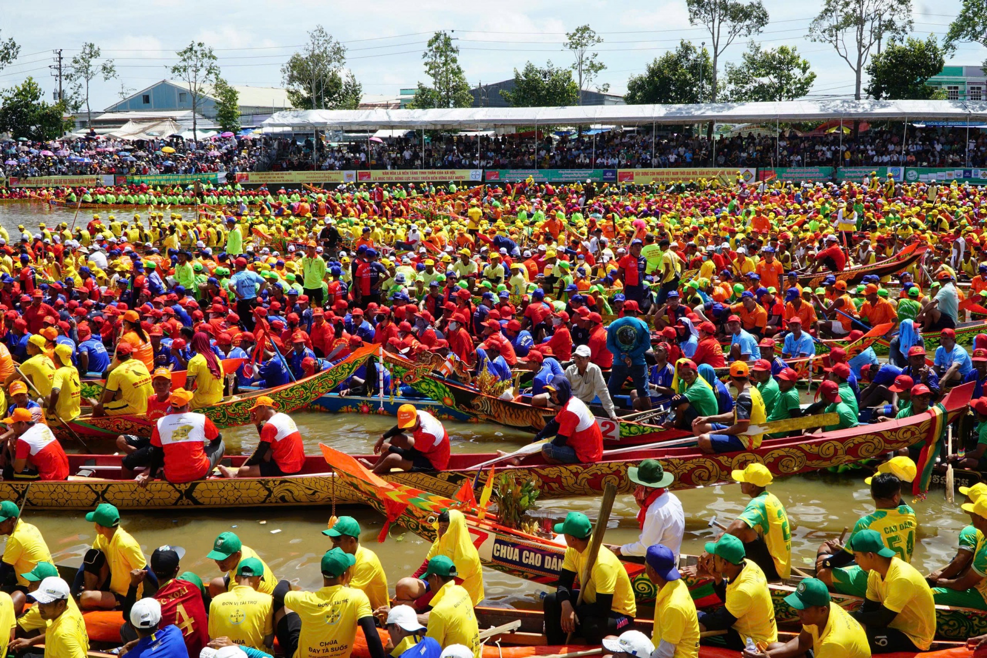 Khai mạc giải đua ghe ngo thành phố Cần Thơ