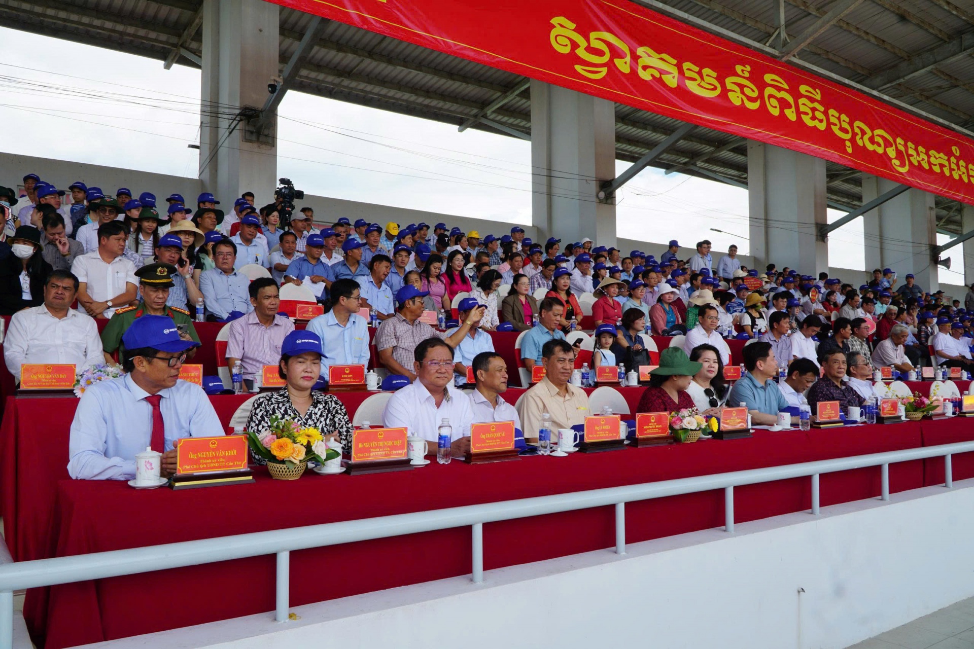 Khai mạc giải đua ghe ngo thành phố Cần Thơ