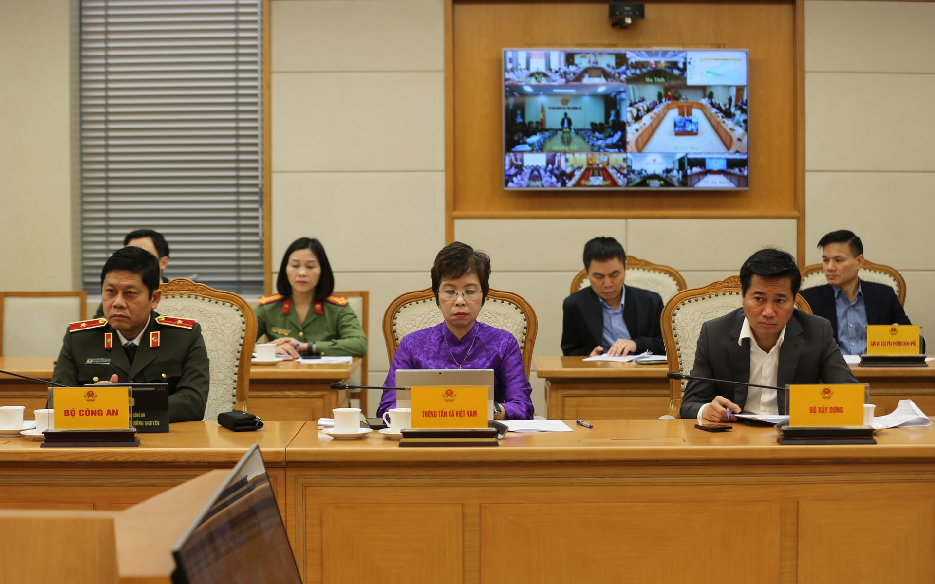 Các bộ, ngành và UBND các tỉnh, thành phố được đề nghị tập trung thực hiện nghiêm chỉ đạo của Thủ tướng Chính phủ tại Công điện số 208/CĐ-TTg, ngày 4/11, về chủ động phòng tránh, ứng phó với bão số 13 - Ảnh: VGP Các bộ, ngành và UBND các tỉnh, thành phố được đề nghị tập trung thực hiện nghiêm chỉ đạo của Thủ tướng Chính phủ tại Công điện số 208/CĐ-TTg, ngày 4/11, về chủ động phòng tránh, ứng phó với bão số 13 - Ảnh: VGP