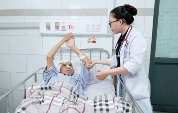 benh vien da khoa quoc te sis can tho cuu song benh nhan bi dot quy nao