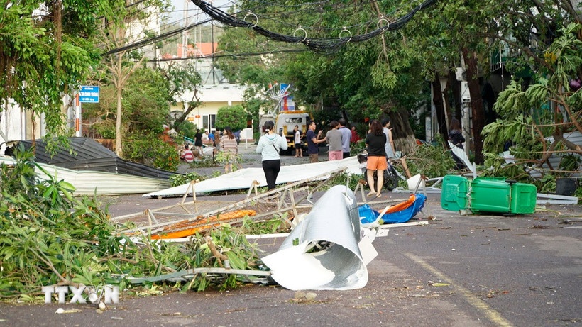 Bão số 13 và hoàn lưu bão làm 5 người thiệt mạng, 6 người bị thương