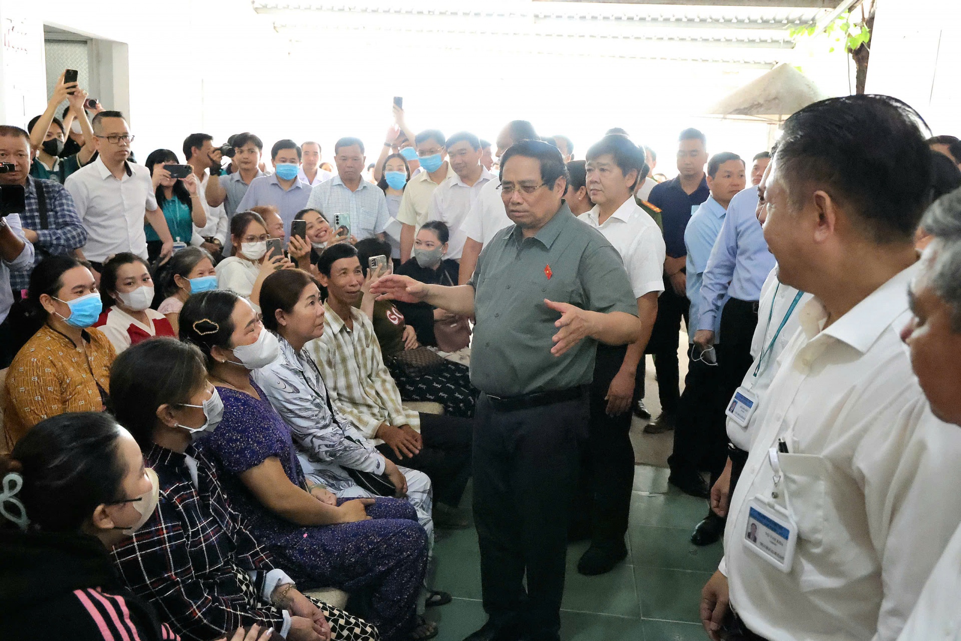 Vì sao Thủ tướng phê bình Cần Thơ chậm trong việc mua 2 máy xạ trị ung thư