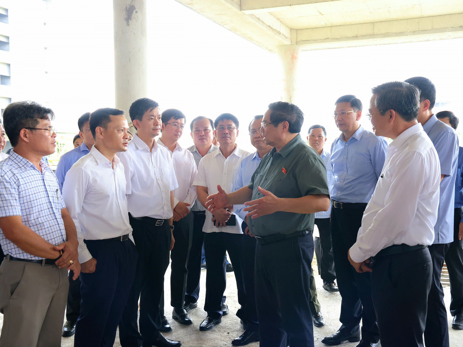 Vì sao Thủ tướng phê bình Cần Thơ chậm trong việc mua 2 máy xạ trị ung thư