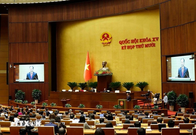 Chánh án Tòa án Nhân dân Tối cao Nguyễn Văn Quảng tuyên thệ nhậm chức. (Ảnh: TTXVN) Chánh án Tòa án Nhân dân Tối cao Nguyễn Văn Quảng tuyên thệ nhậm chức. (Ảnh: TTXVN)