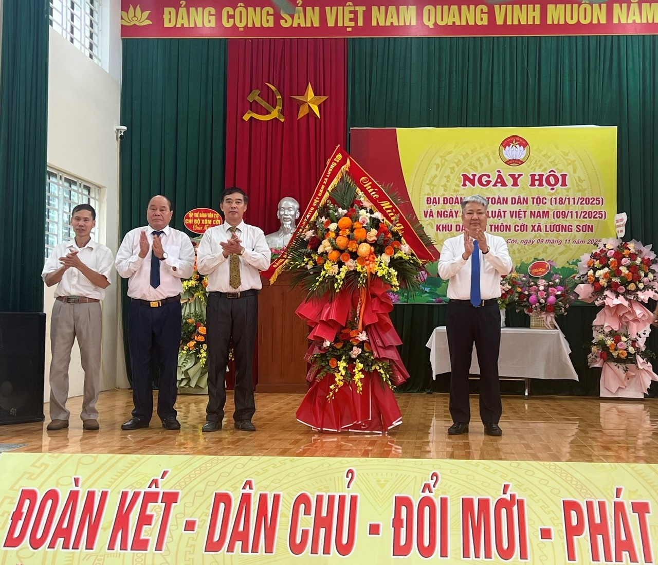 Phú Thọ: Điểm sáng Lương Sơn phát huy sức mạnh đại đoàn kết toàn dân Phú Thọ: Điểm sáng Lương Sơn phát huy sức mạnh đại đoàn kết toàn dân