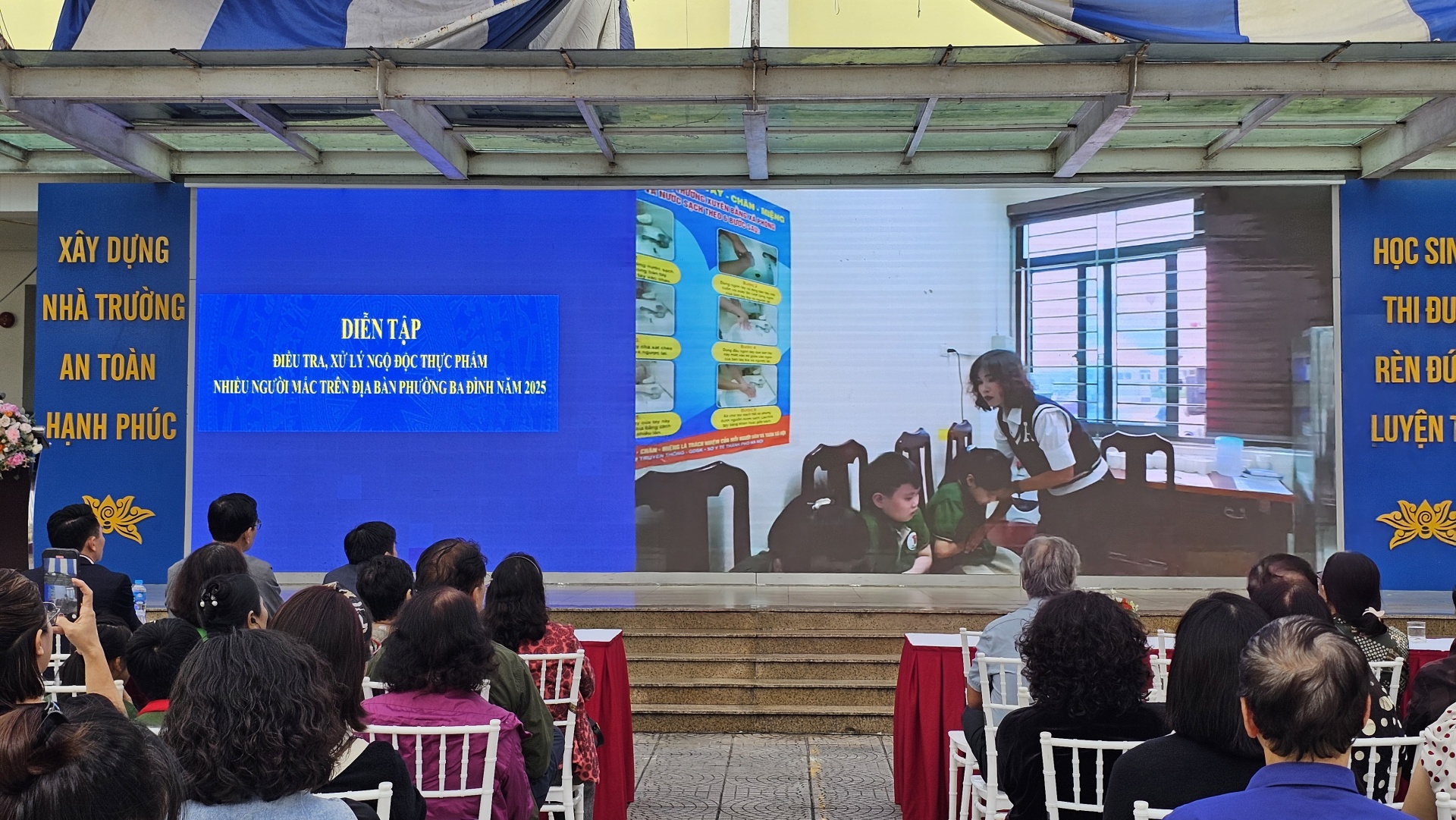 Buổi diễn tập của UBND phường Ba Đình thể hiện rõ tinh thần luôn sẵn sàng ứng phó với mọi tình huống bất ngờ.