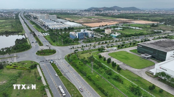 Khu Công nghiệp VSIP Hải Phòng có diện tích 1.600ha, tổng vốn đầu tư là 1 tỷ USD. (Ảnh: TTXVN) Khu Công nghiệp VSIP Hải Phòng có diện tích 1.600ha, tổng vốn đầu tư là 1 tỷ USD. (Ảnh: TTXVN)