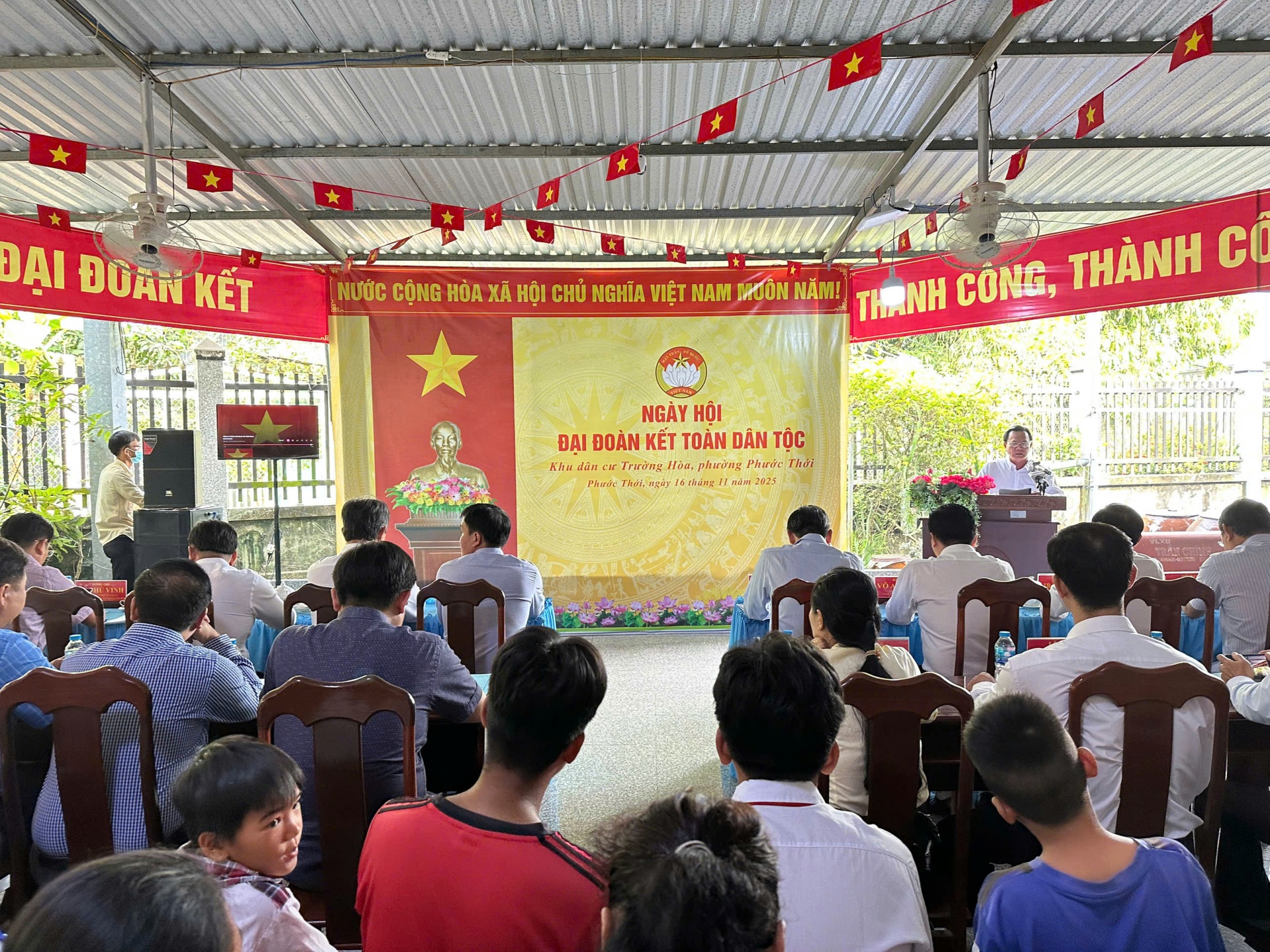 Chủ tịch Cần Thơ đề nghị đẩy mạnh phong trào thi đua trong sản xuất, kinh doanh