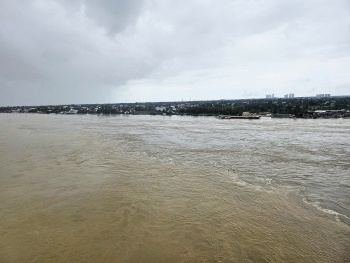 mua lon tren dien rong canh bao lu lon tren cac song o da nang va hue