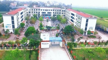 Trường THPT Nguyễn Thị Giang - Ngôi trường xanh nơi gieo mầm tri thức và yêu thương từ thiên nhiên