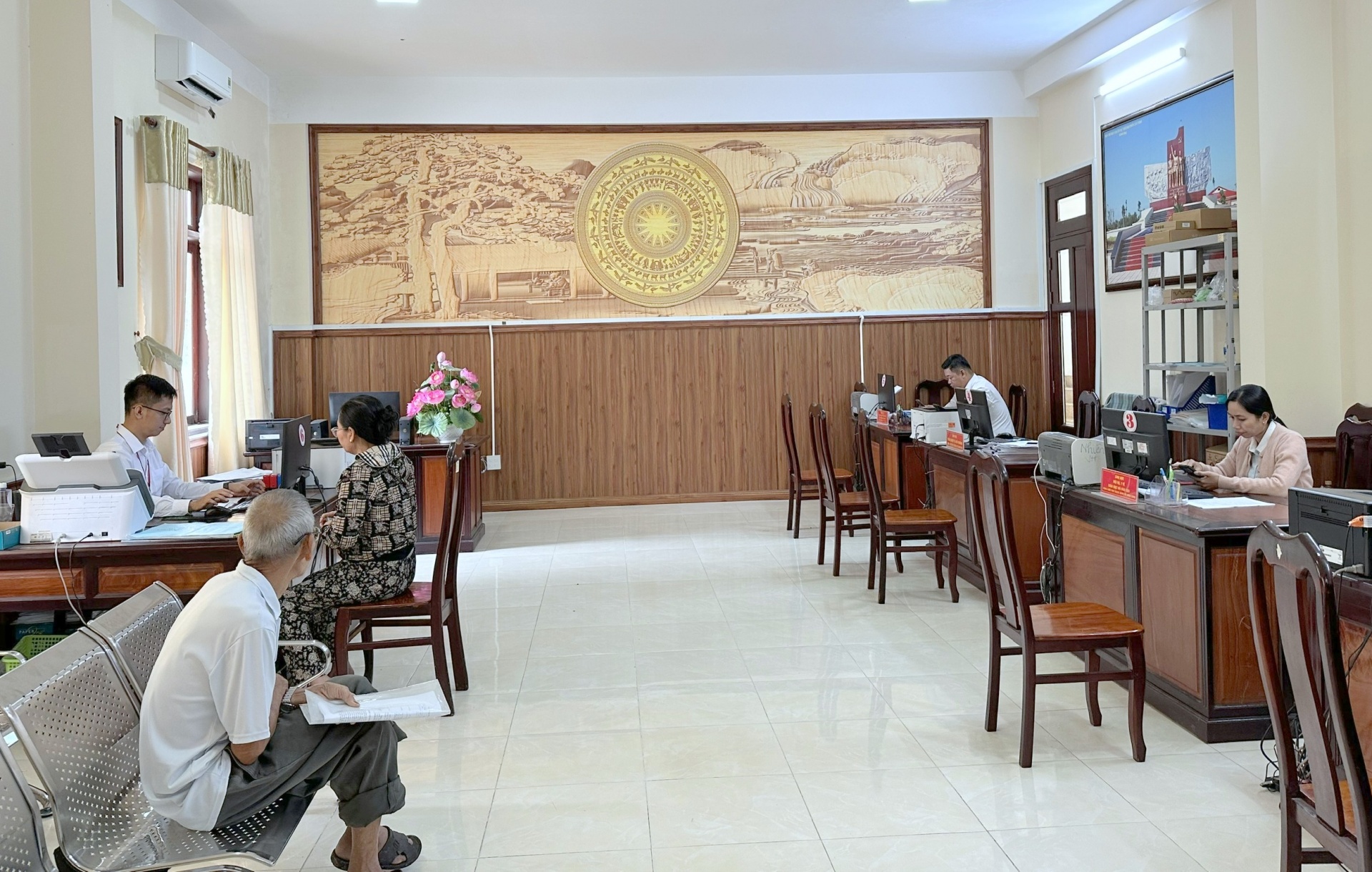 Trung tâm hành chính công xã Cờ Đỏ - Từ cải cách đến hài lòng của người dân