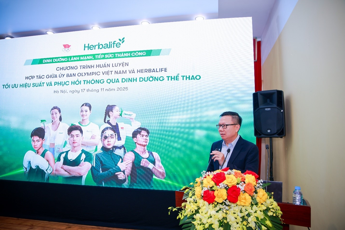 “Tối ưu Hiệu suất và Phục hồi thông qua Dinh dưỡng Thể thao”