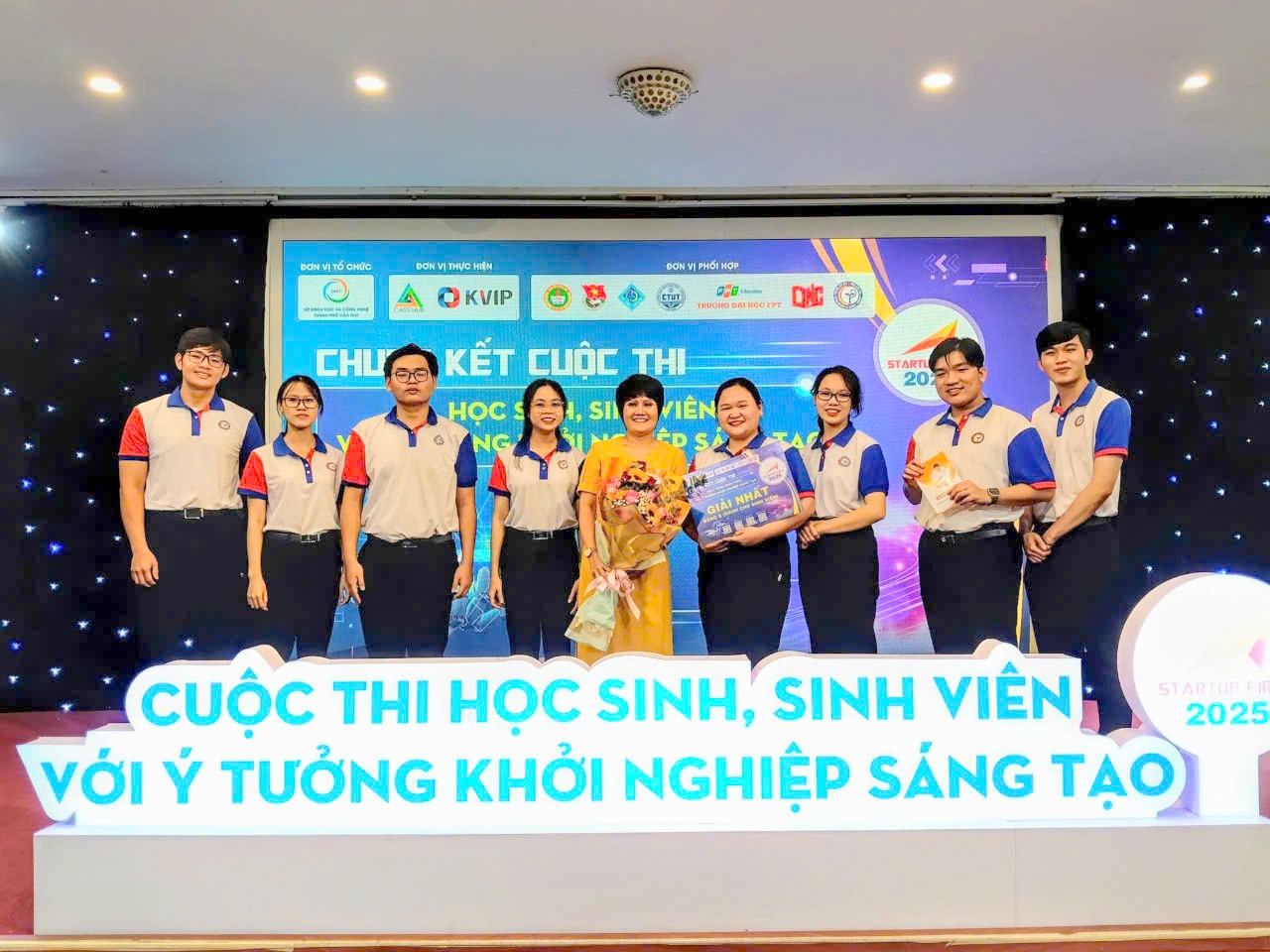 Hành trình khởi nghiệp của sinh viên Y Dược Cần Thơ