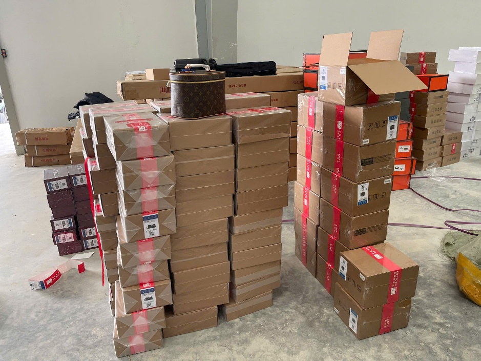 Lực lượng Hải quan đã kịp thời ngăn chặn và bắt giữ lô hàng quá cảnh từ Trung Quốc