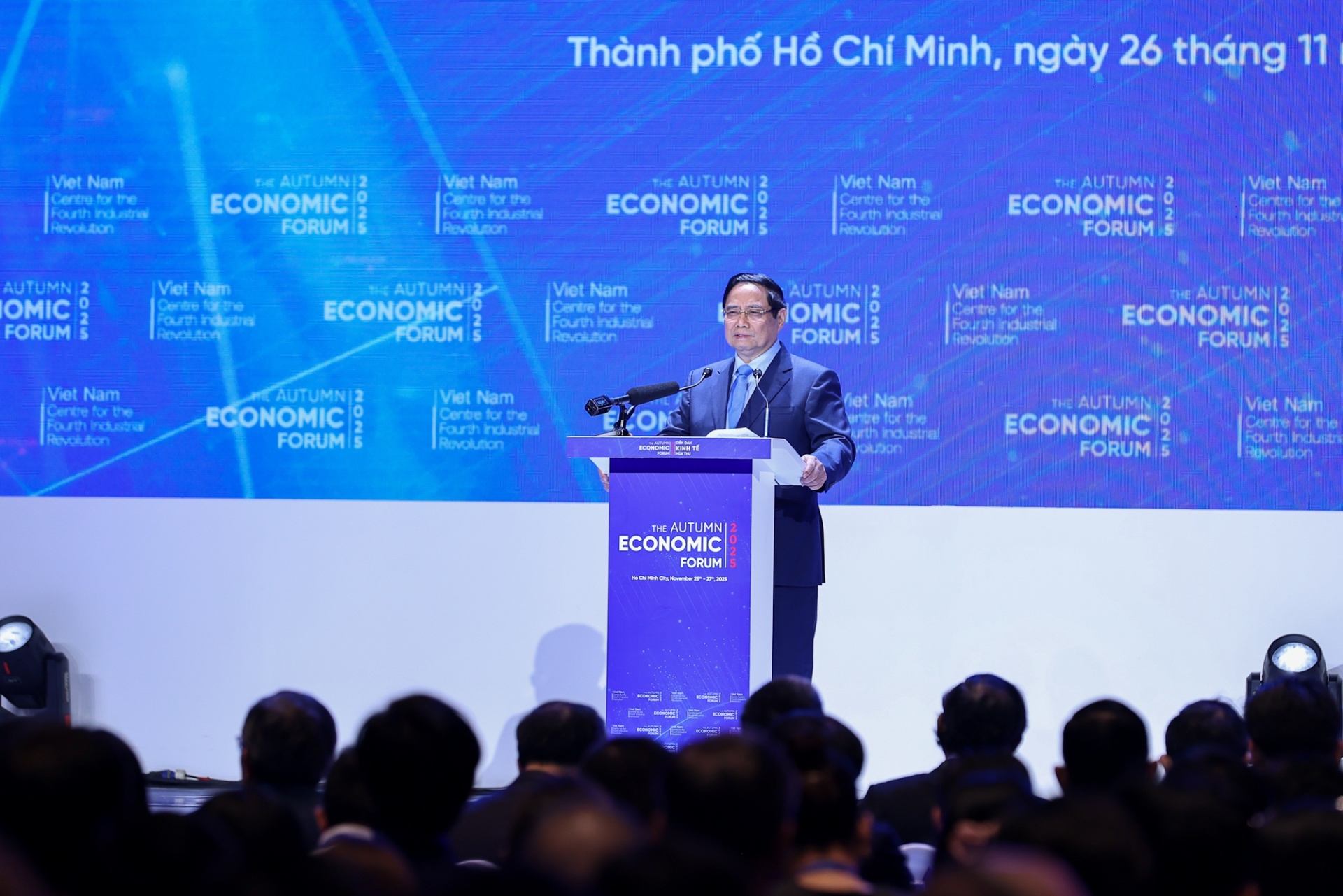   Thủ tướng nêu rõ, Diễn đàn Kinh tế mùa Thu năm 2025 là sự kiện trang trọng thể hiện rõ nét sự hội tụ trí tuệ, sẻ chia tầm nhìn và hành động, lan toả lợi ích, tạo động lực của Việt Nam cùng với cộng đồng quốc tế - Ảnh: VGP