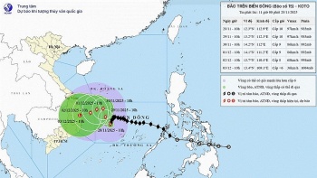 Bão số 15 giảm cấp và suy yếu dần, gió mạnh vẫn gây nguy hiểm trên biển