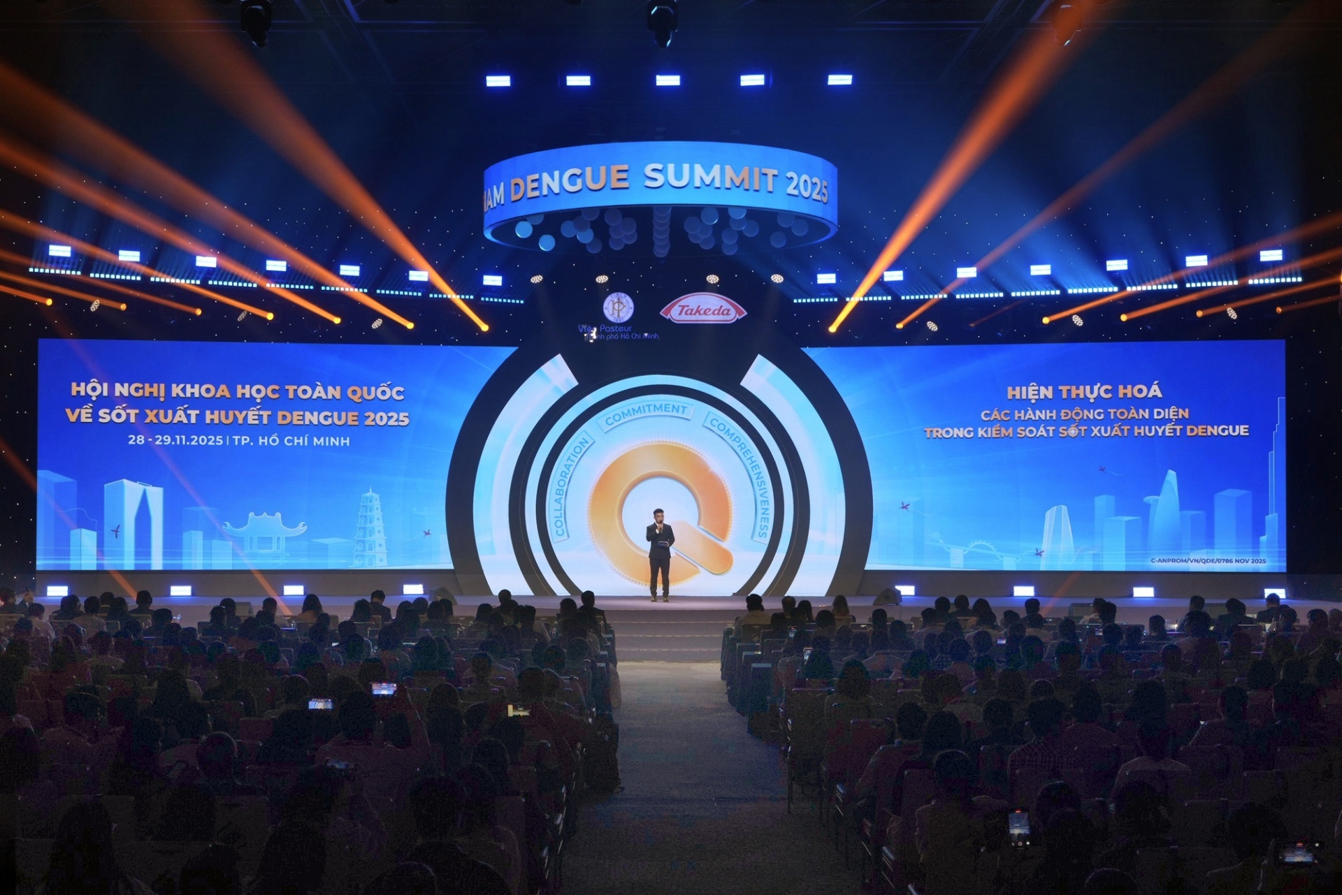 Cần có chiến lược toàn diện nhằm kiểm soát dịch bệnh sốt xuất huyết