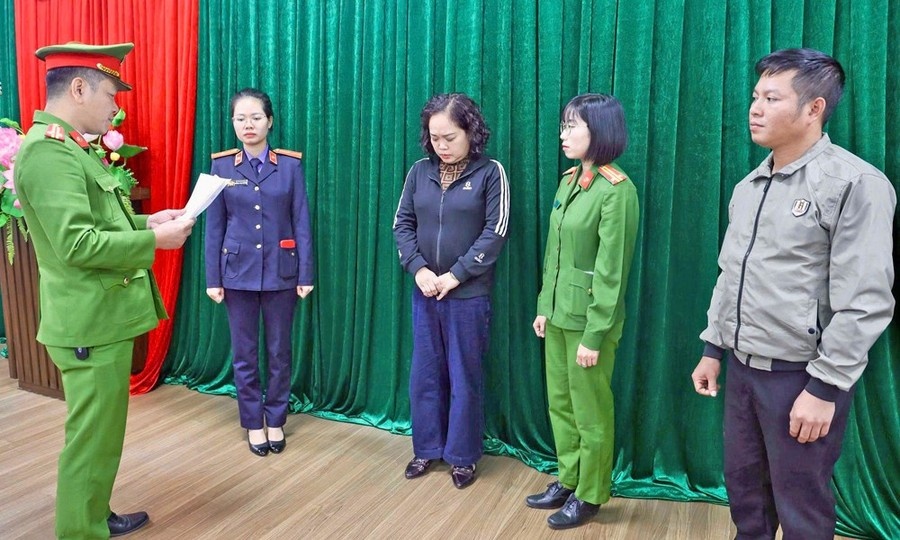 Bắc Ninh: Bắt tạm giam 2 cán bộ thuế nhận 4,3 tỷ đồng hối lộ