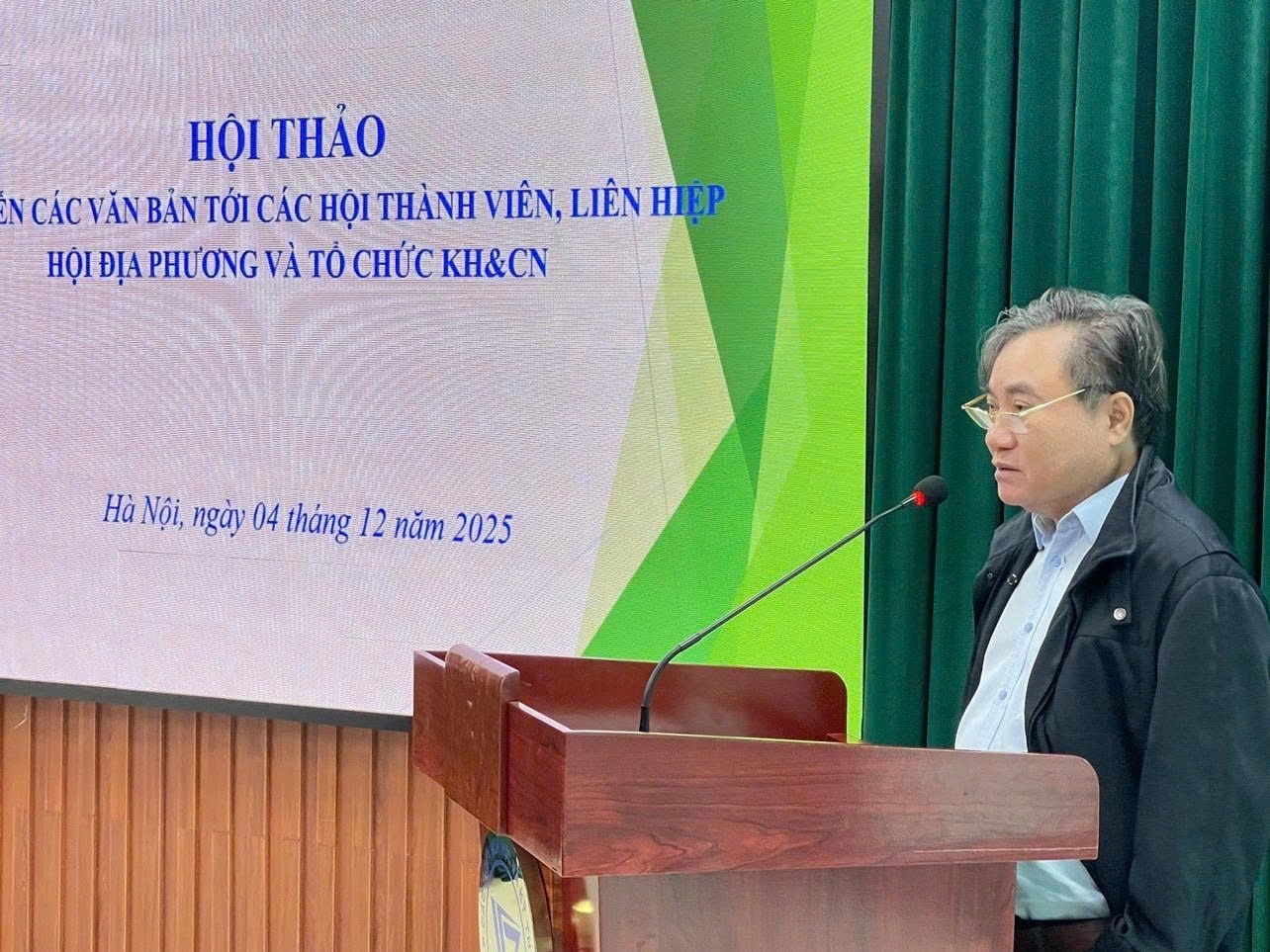 Phó Chủ tịch Liên hiệp Hội Việt Nam Phạm Quang Thao phát biểu khai mạc