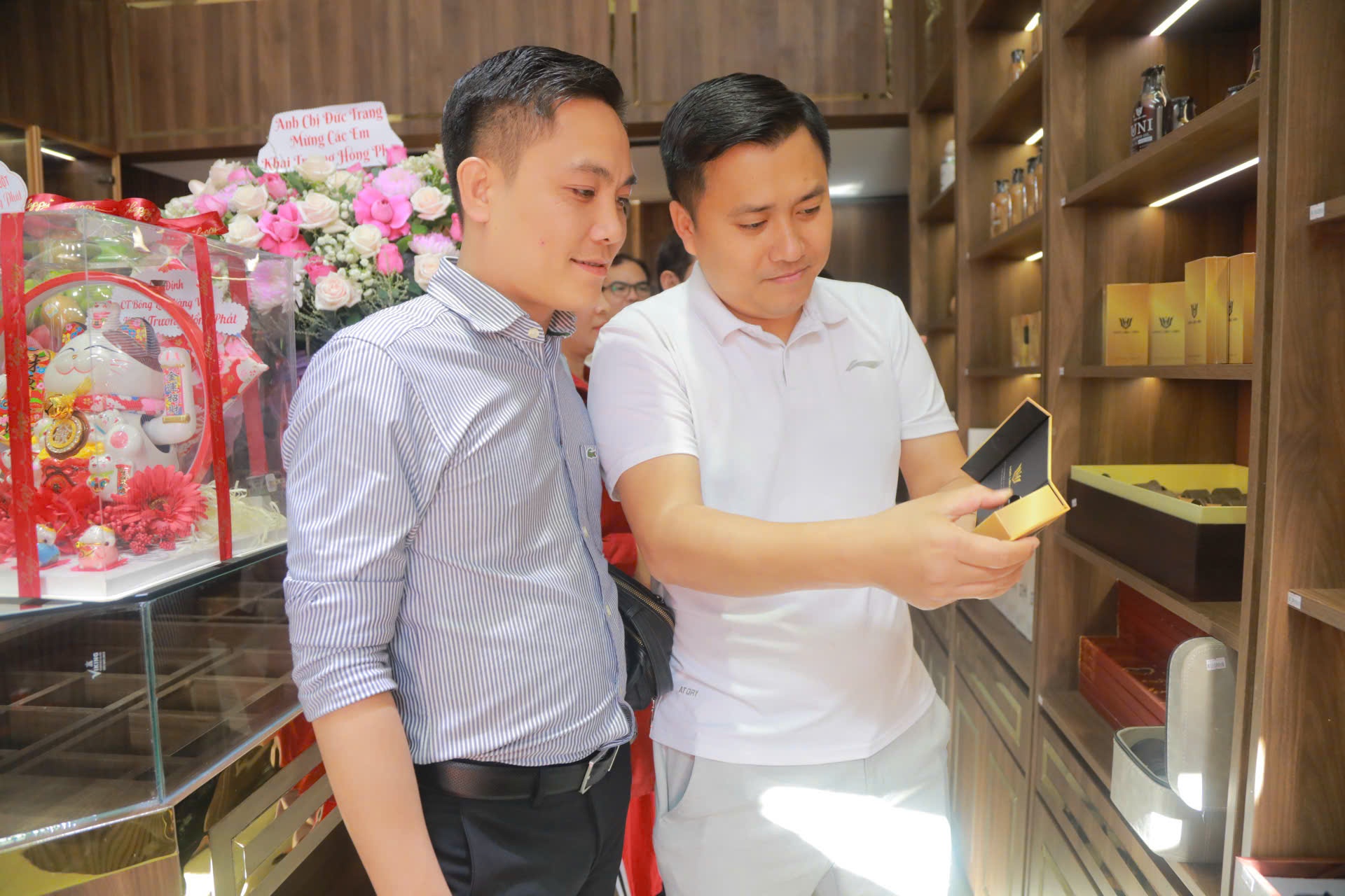 Hoa Liên Viên ra mắt chi nhánh Buôn Ma Thuột, lan tỏa giá trị trầm hương tại Tây Nguyên Hoa Liên Viên ra mắt chi nhánh Buôn Ma Thuột, lan tỏa giá trị trầm hương tại Tây Nguyên