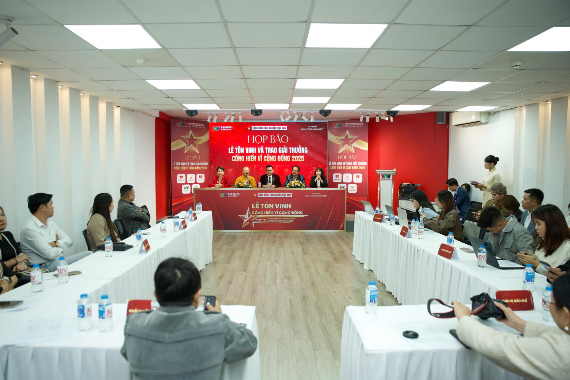 Cộng đồng Tình nguyện Việt Nam phát động Lễ Tôn vinh và Giải thưởng “Cống hiến vì cộng đồng 2025”