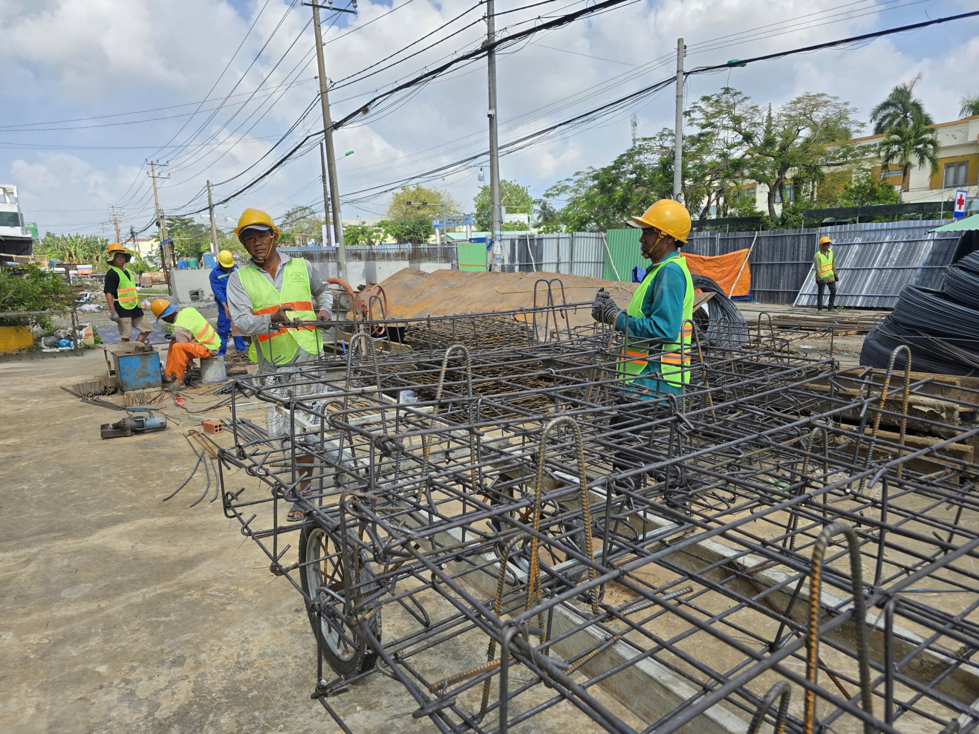 Người dân đồng thuận, nhà thầu tăng tốc - Quốc lộ 91 ở Cần Thơ dần hiển hiện Người dân đồng thuận, nhà thầu tăng tốc - Quốc lộ 91 ở Cần Thơ dần hiển hiện