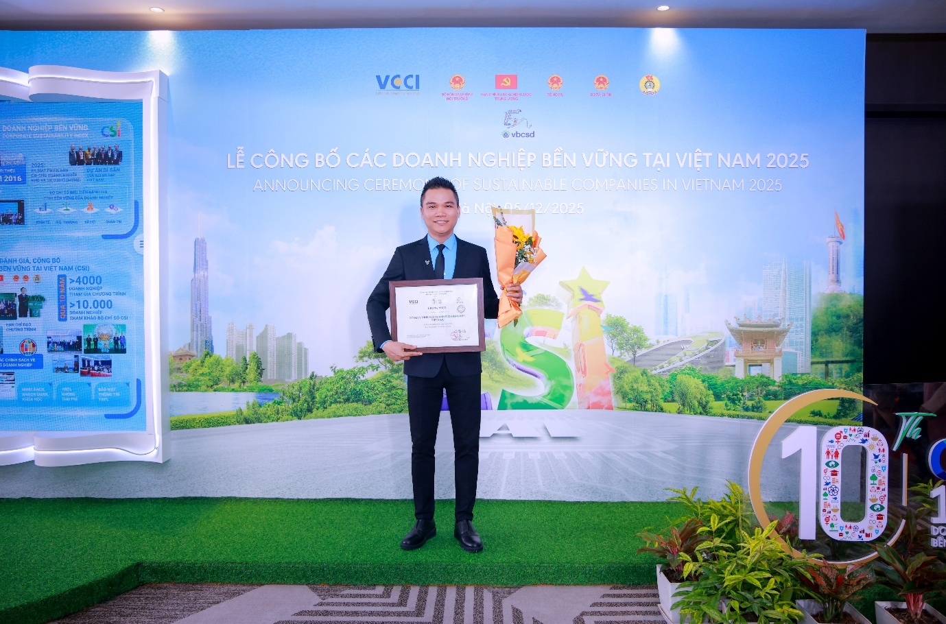 Ông Nguyễn Thành Đạt – Giám Đốc Truyền Thông Herbalife Việt Nam tại sự kiện trao giải