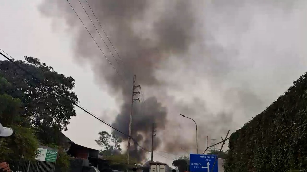 Hà Nội ô nhiễm không khí ở mức báo động, đe dọa sức khỏe cộng đồng