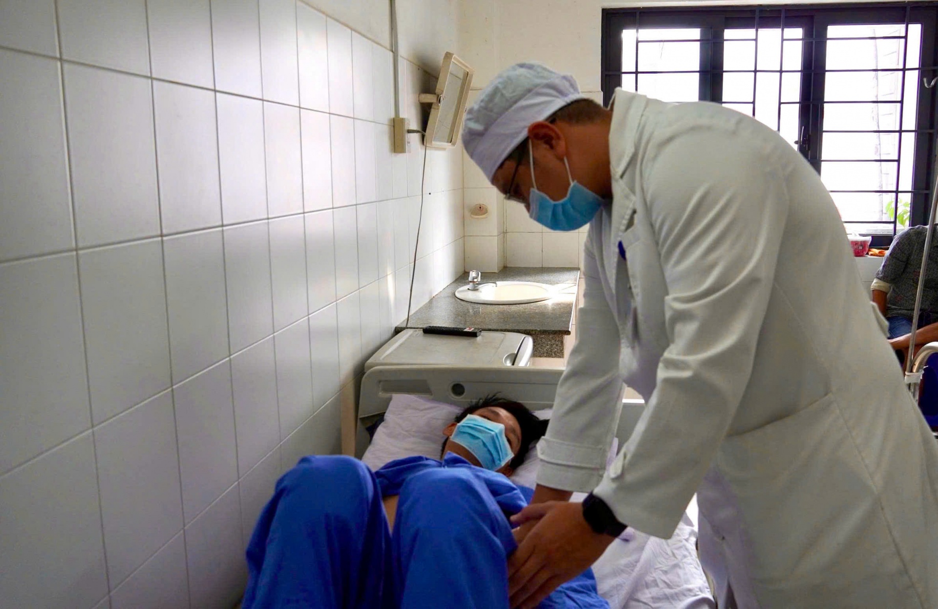 Ứng dụng stent LAMS tại BV đa khoa TW Cần Thơ - mở đường điều trị bệnh lý tụy Ứng dụng stent LAMS tại BV đa khoa TW Cần Thơ - mở đường điều trị bệnh lý tụy