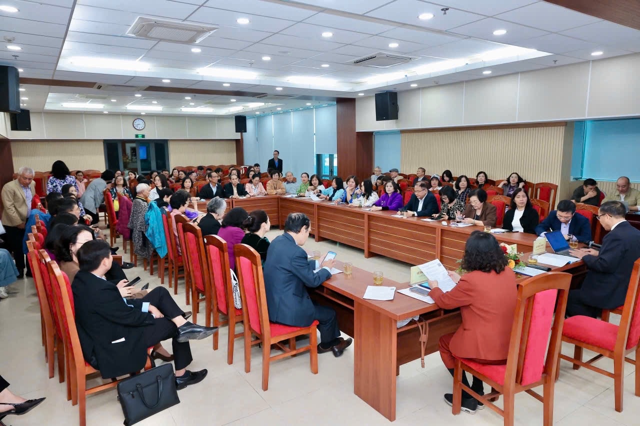 undefined Trí thức Việt Nam đồng hành vì một tương lai xanh