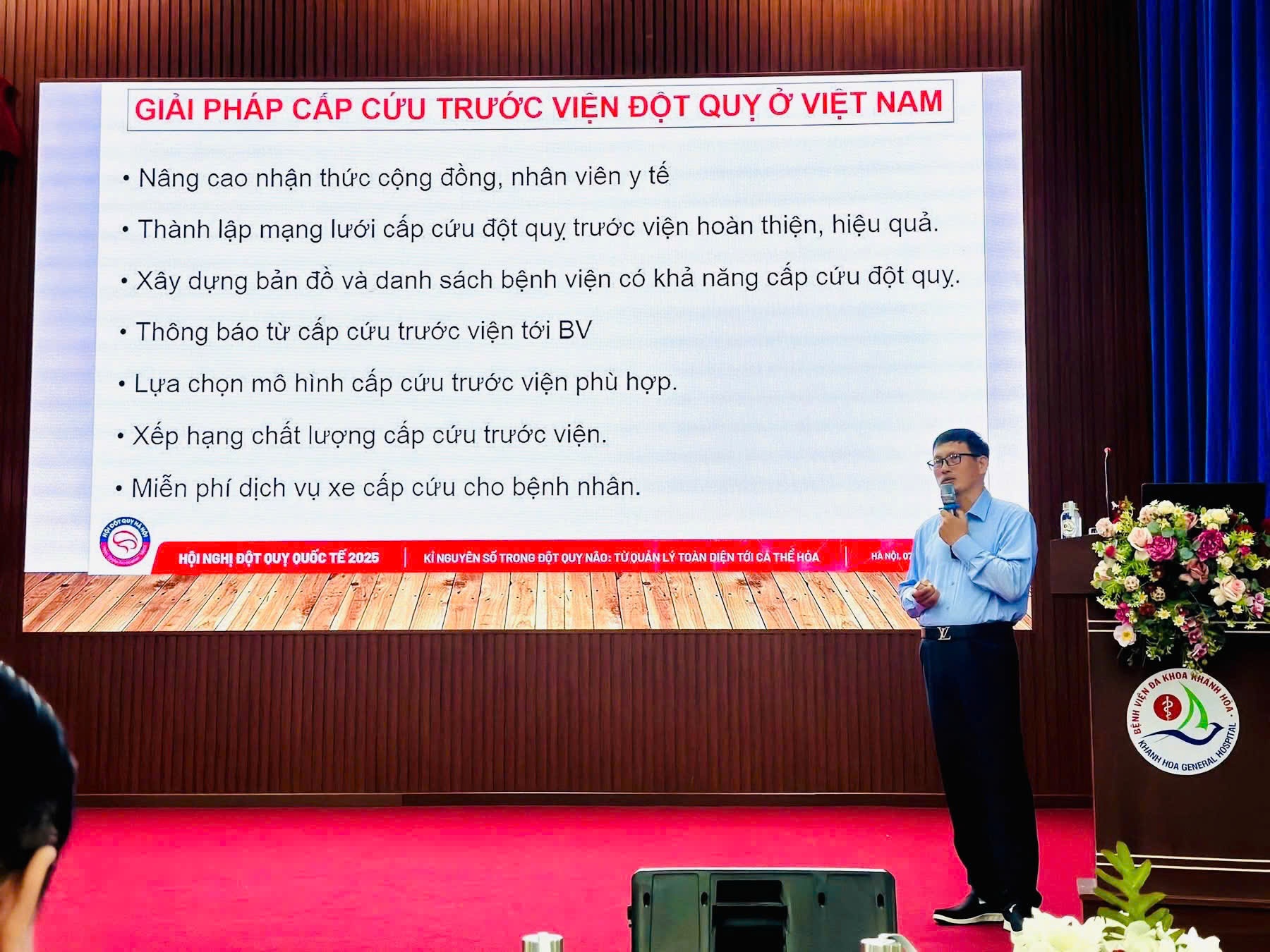 Gần 300 chuyên gia, y, bác sĩ tham gia hội thảo cấp cứu đột quỵ ngoại viện Gần 300 chuyên gia, y, bác sĩ tham gia hội thảo cấp cứu đột quỵ ngoại viện