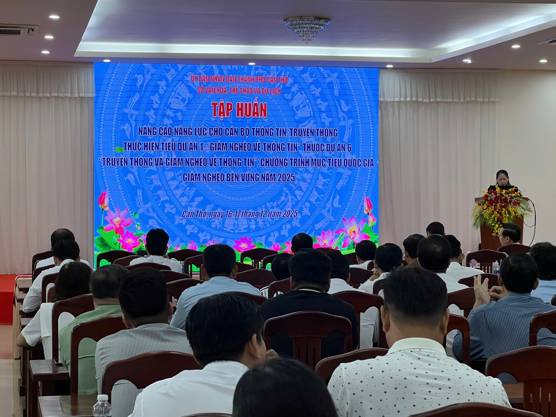 Nâng cao năng lực truyền thông cho cán bộ xã về chương trình mục tiêu quốc gia giảm nghèo Nâng cao năng lực truyền thông cho cán bộ xã về chương trình mục tiêu quốc gia giảm nghèo