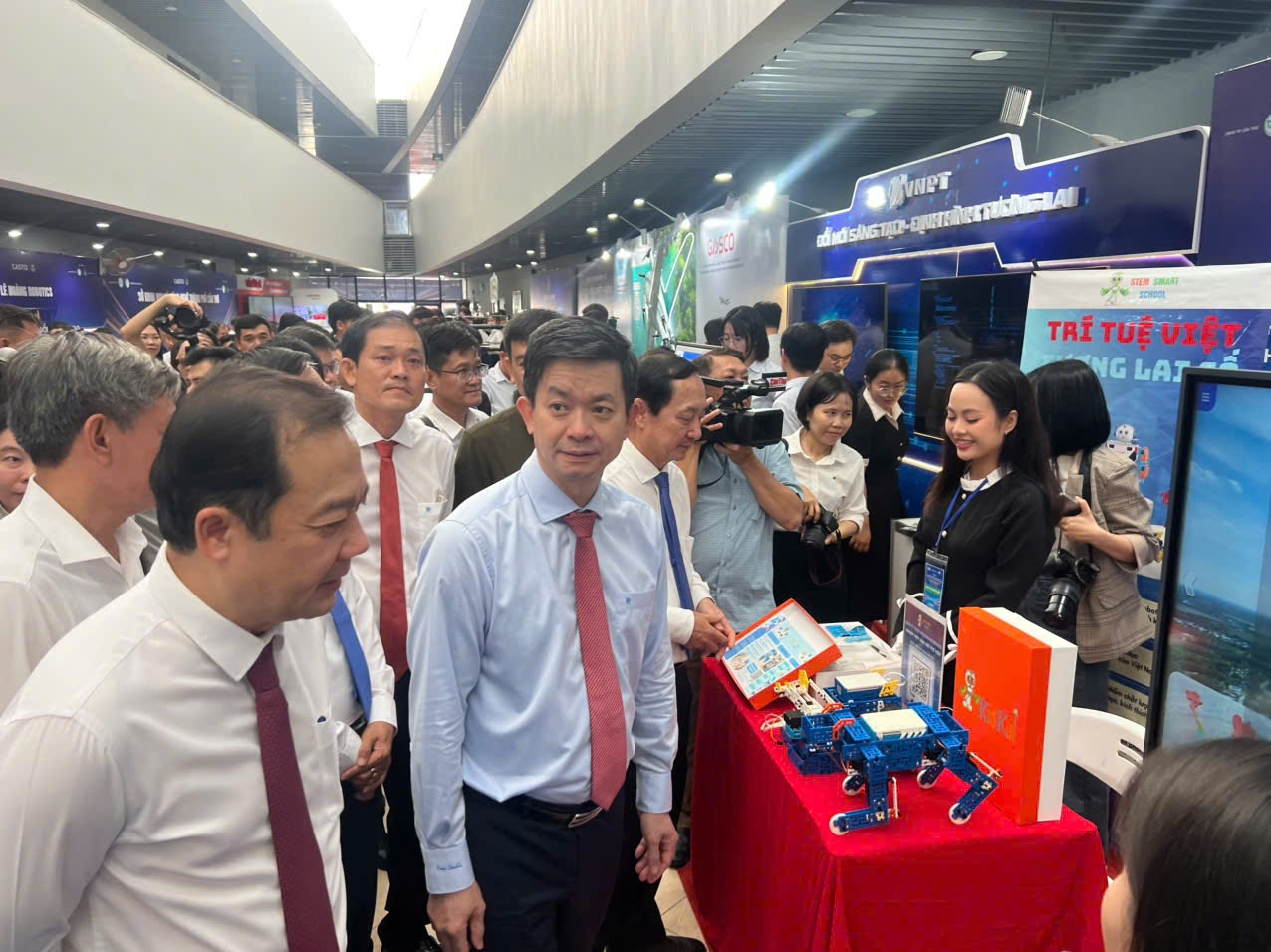 Cần Thơ lấy khoa học công nghệ và đổi mới sáng tạo làm trụ cột phát triển bền vững Cần Thơ lấy khoa học công nghệ và đổi mới sáng tạo làm trụ cột phát triển bền vững