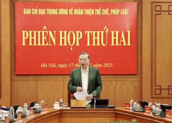 Hoàn thiện thể chế, tháo gỡ ‘điểm nghẽn’ để tạo động lực phát triển đất nước