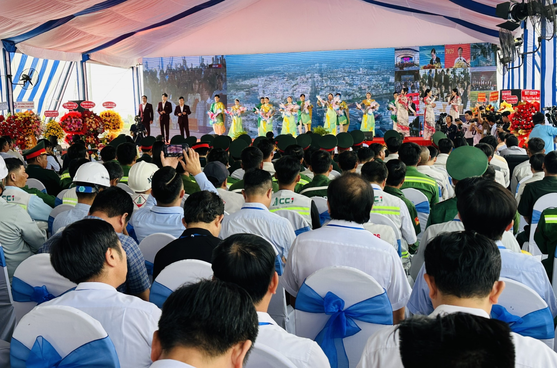 Cần Thơ khởi công, khánh thành nhiều công trình trọng điểm