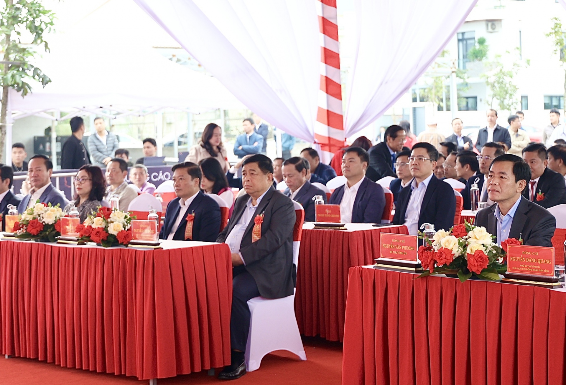   Phó Thủ tướng Chính phủ Nguyễn Chí Dũng dự khởi công Dự án Khu nhà ở xã hội trung tâm Đồng Hới, tỉnh Quảng Trị - Ảnh: VGP