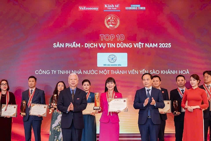 Yến sào đảo thiên nhiên Khánh Hoà trong “Top 10 Sản phẩm - dịch vụ Tin dùng Việt Nam” Yến sào đảo thiên nhiên Khánh Hoà trong “Top 10 Sản phẩm - dịch vụ Tin dùng Việt Nam”